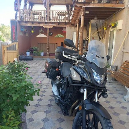 Guest House Dilorom B&B ヒヴァ エクステリア 写真